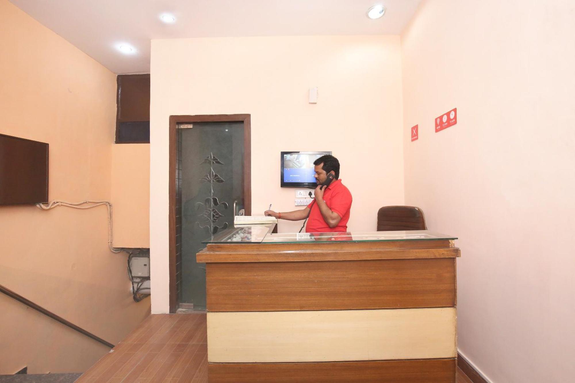 Super Hotel O Rajesh Palace Chandīgarh Exterior foto